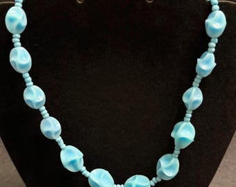 handmade chunky blue beaded necklace