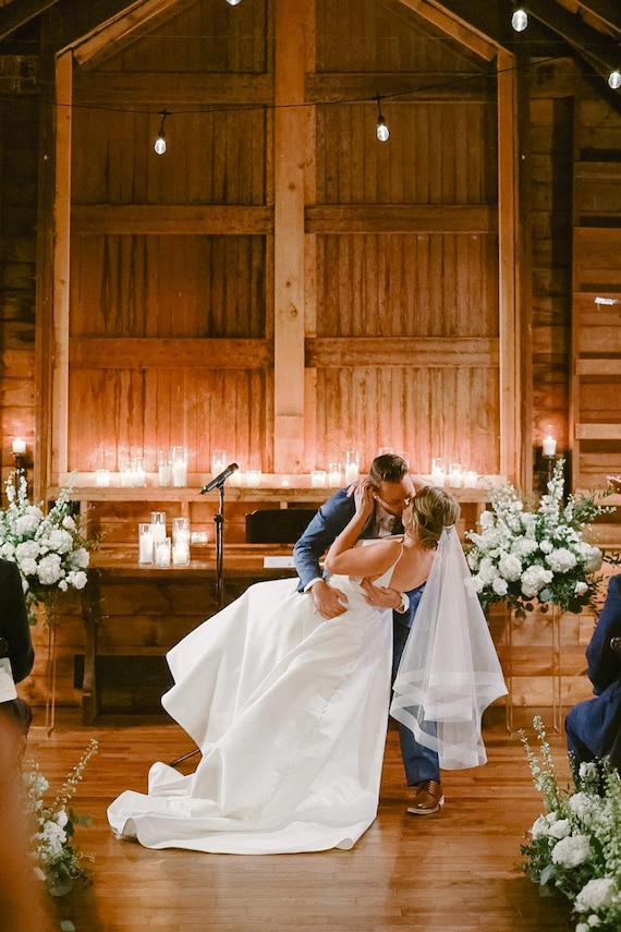 Two-tiered Elegant White Veil plus a “Bride” headband Two Tier Pearl Beaded Headband Veil | David main image 3