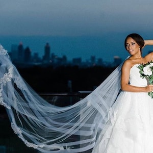 Horsehair Veil with Double Horsehair trim and Lace Appliques Cathedral Veil with Horsehair Trim 2 Tier Veil Wedding Veil with Comb drop Veil