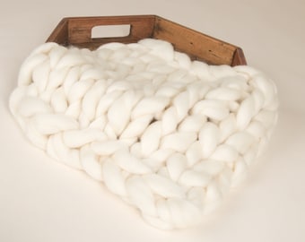 18&quot; Chunky Knit blanket, Cream, Newborn Photography Prop.