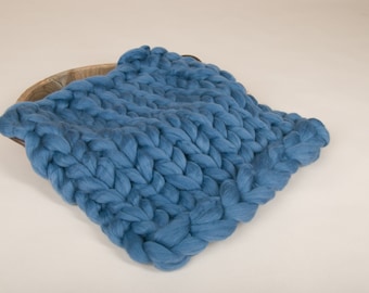 Chunky Knit blanket, Bump Blanket, Blue, 18 inches, Newborn Photography Prop