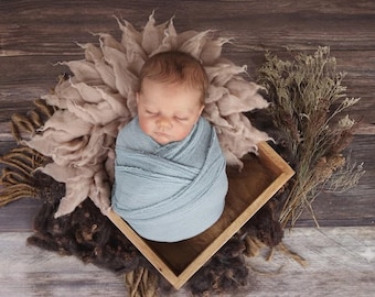 Soft Wool layering Piece, 18 inches, Round, Merino Wool, Photo Prop for newborns, Nougat Beige