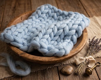 18" Chunky Knit blanket, Baby Blue, Merino wool, Newborn Photography Prop
