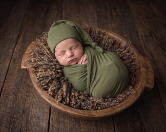 Newborn Knotted Sleepy Cap: photography prop, Olive Moss Green color