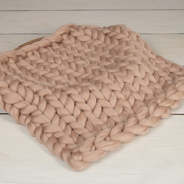 18" Chunky Knit blanket, warm beige, Soft Luxury Merino Wool, Newborn Photography Prop