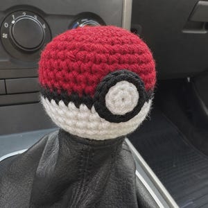 Pokeball Gear Shift Cover Crochet Pattern | DIY Pokemon Car Decor | Amigurumi Car Accessories | Geeky Gift for Boyfriend | Manual Shifter