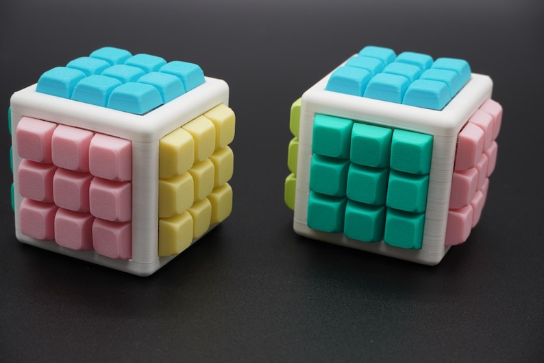 XXL Cube Clicker in 2 Color Variations - Etsy