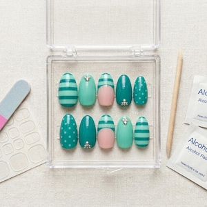 Teal Press On Nails, Mint Striped Nails, Cute Summer False Nails, Reusable Oval Set