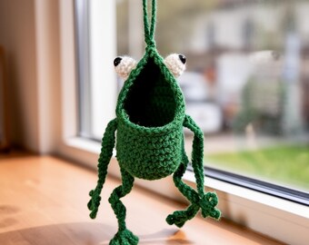 Handmade Crochet Frog Hanging Basket Organizer – Amigurumi Cotton Yarn Planter