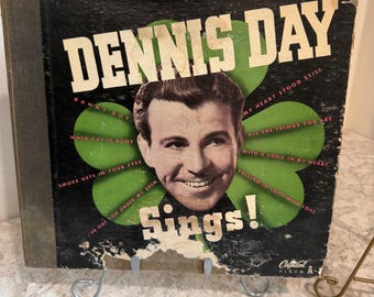 デニス・デイのアルバム『Dennis Day Sings!』と題されたシェラック製78回転レコードセット、キャピトル・クライテリオン・コレクション（不完全、レコード2枚欠品）