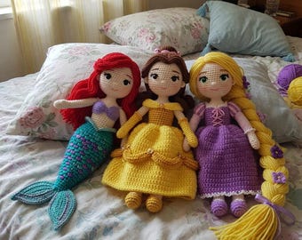 Pacchetto di modelli per bambole all'uncinetto – Ariel, Belle, Rapunzel Amigurumi (Scarica PDF)