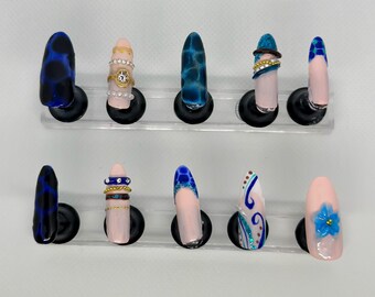 3D-armbandpers op de nagels | Handgeschilderde sieradennagels