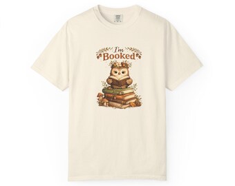 I'm Booked Owl on Stack of Books T-Shirt | Reading, Booklover, Fall Aesthetic