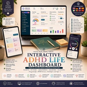 Può includere: Una dashboard interattiva per ADHD visualizzata su un portatile, un tablet e uno smartphone. Lo schermo mostra elenchi di attività, uno spazio per le idee, un timer per il lavoro e strumenti di pianificazione. Un taccuino verde e una penna dorata.