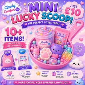 Puede incluir: Una sartén de plástico rosa llena de varios juguetes pequeños, incluyendo un recipiente de slime con remolinos rosas y azules, una figura de gato morado, un dije de huella rosa, una bolsa de té de burbujas y cuentas de colores, con texto promocional.