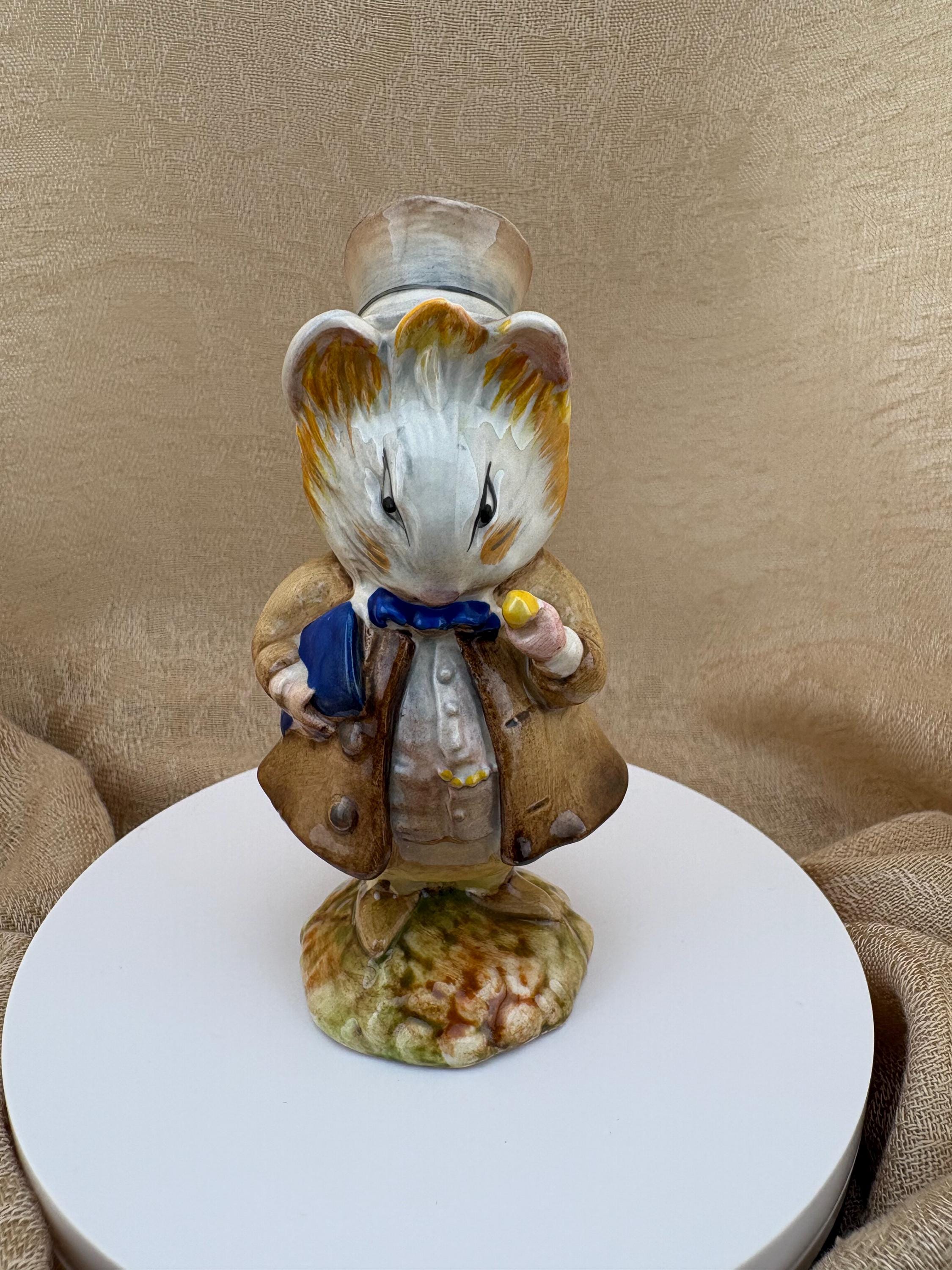 ベスウィック　ピーターラビット　BP-2a Gold Oval Beatrix Potter Figurine Gold Oval - Etsy