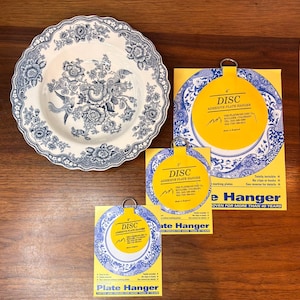 Adhesive Disc Plate Hanger | No-Wire Display Solution for Plates, Bowls & More | Made in the UK | Leaves No Trace - 2” 3” 4” 5”