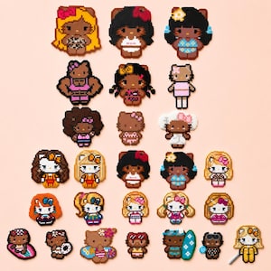 Peut inclure: Une collection de vingt-huit figurines en pixel art réalisées à partir de petites perles en plastique. Les personnages présentent des coiffures, des vêtements et des accessoires variés, notamment des maillots de bain, des robes et des tenues de sport.
