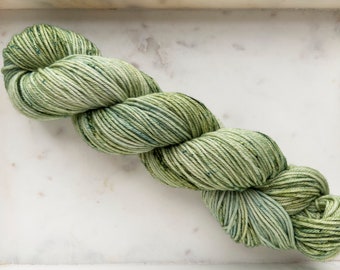 Meadow's Dance - Selvage - 100 SW Merino - DK/Worsted