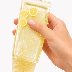 Dentifrice au citron fourré au sucre - À presser et à se détendre
