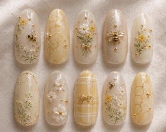 Honey Bee Press On Nails Yellow Floral Nails 3D Bee Charms Daisy Fake Nails Oval Shape Glue On Nails Cottagecore Luxury Hand Painted Art