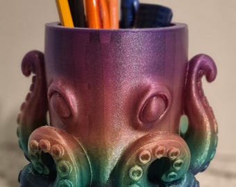 Octopus pen holder