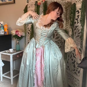 18th Century Gown size 10