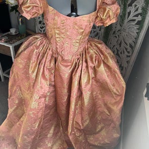 18th Century Gown size 18/20