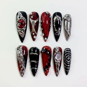 Blood Ruby Armor Press On Nails｜Molten Silver Black Nails｜Abstract Orb Spiral Claw Set｜Dark Futuristic Stiletto Fake Nails for Concert