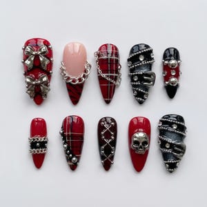 Red Plaid Gothic Press On Nails｜Black Silver Chain Nail Set｜Punk Tartan Stiletto Nails｜Luxury 3D Charm Handmade Reusable Glue On Nails