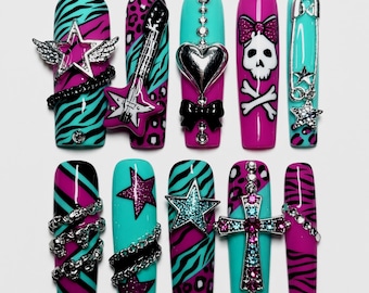 Unghie finte color verde acqua elettrico e magenta | Set di unghie lunghe quadrate con teschio e chitarra a forma di stella alata | Manicure con stampa animalier punk Y2K | Set di tip riutilizzabili per salone