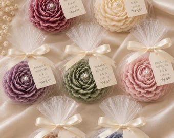 Personalized Ranunculus Flower Soy Candle, Wedding Favor, Custom Name Date Tag (Bulk)