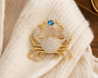 Rhinestone Crab Brooch, Gold Tone Blue Crystal Star Sea Life Lapel Pin