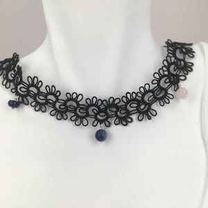 Gargantilla/collar de chakras en forma de tatuaje