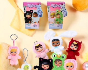 Auténtico llavero de peluche sorpresa de la serie Bratz Bratziez Iconz, juguete coleccionable, dije de peluche para bolsa, muñeca de peluche