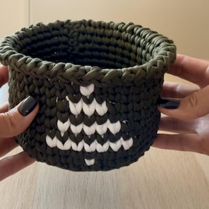Handmade Crochet Christmas Tree Storage Basket | Dark Green Holiday Home Decor | Elastic T-Shirt Yarn Storage Bin | Winter Gift Idea