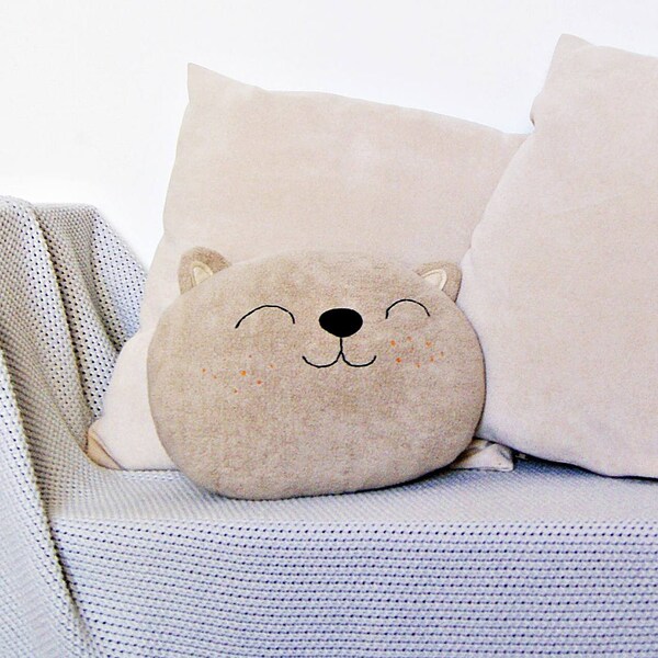 CAT PILLOW. Decorative pillow, kids room decor.