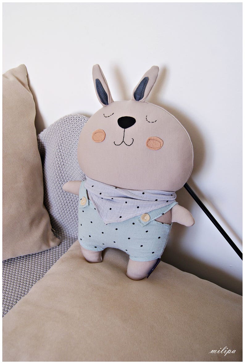 poupee lapin