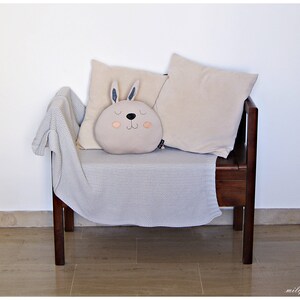 CUSCINO CONIGLIO. Cuscino decorativo, cuscino coniglio, decorazione cameretta, per la cameretta, cuscino forma coniglio, stanza bimbi. immagine 9