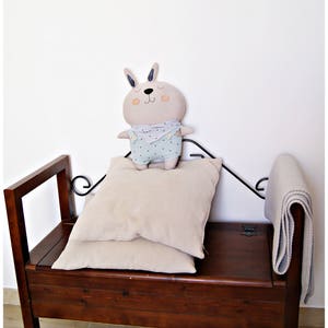 Coniglio GASTON. Bambolina coniglio, bambole, coniglio, coniglio di stoffa, bambola di stoffa, pupazzo coniglio, morbido coniglio. immagine 8