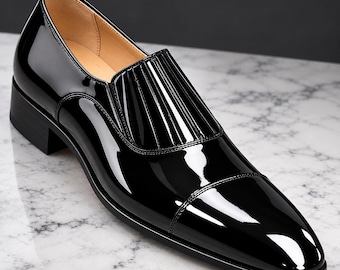 Mocasines formales de charol negro, zapatos de vestir sin cordones para hombre con suela roja.