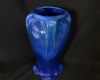 Early Haeger buttress vase blue overflow