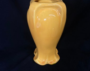 Early Haeger buttress vase