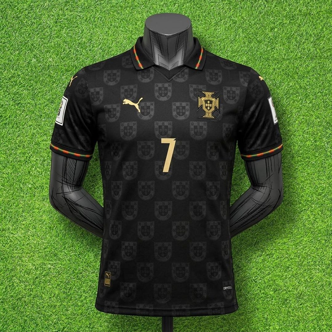 Cristiano Ronaldo #7 Soccer Jersey – Black Gold Football Jersey