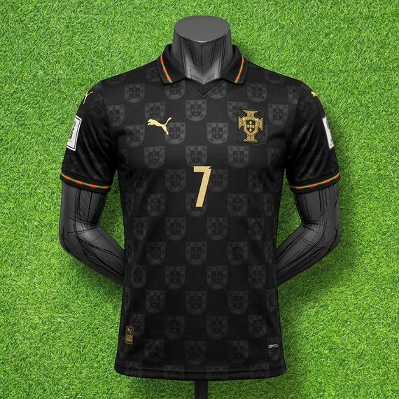 Cristiano Ronaldo #7 Soccer Jersey – Black Gold Football Jersey