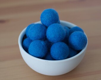 Bleuet Laine Bleue Feutre Pom Pom Balls