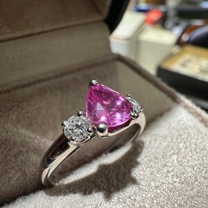 Preloved Platinum Pear‑Shaped Pink Sapphire Three Stone Ring