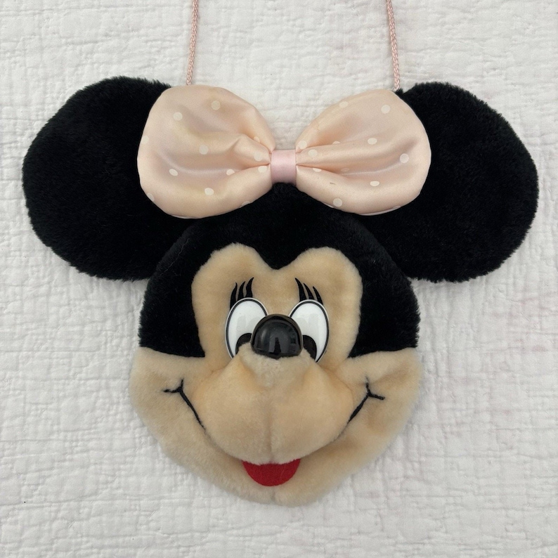 Bolso bandolera vintage de peluche con la cara de Minnie Mouse, de Mickey's Pals Disney, con cremallera. imagen 1