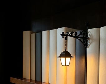 Bibliotekslykta | Bokhörnsdekor | Mini bokhyllelampa | Gåva för bokälskare | Dark Academia-dekor | Läshörnslampa | Bokhylledekor
