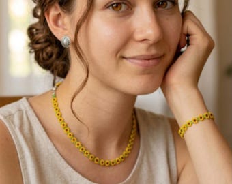 Collar de cuentas de semillas de girasol hecho a mano, joyería floral, gargantilla bohemia de margaritas, regalo colorido de verano para ella, collar estético de cuentas, joyería linda y